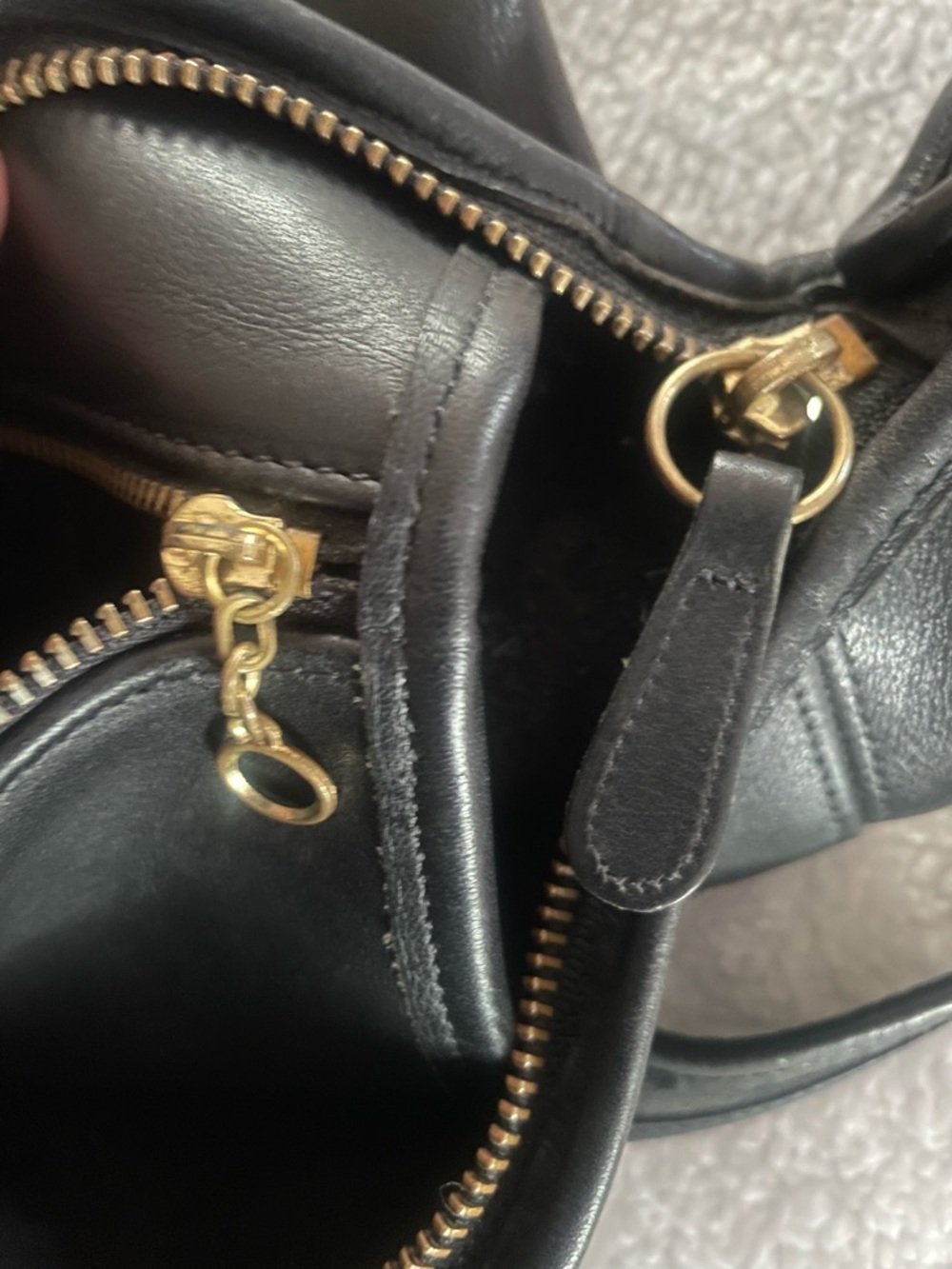 Vintage Coach Black Slim Duffle Sac Bucket Bag - Picture 12 of 16